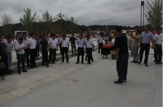 喜迎十九大，身邊看變化——我市干部賢內助、鄉鎮街道負責人參觀高鐵商務區