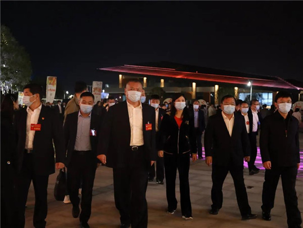 人大代表、政協(xié)委員打卡《china》