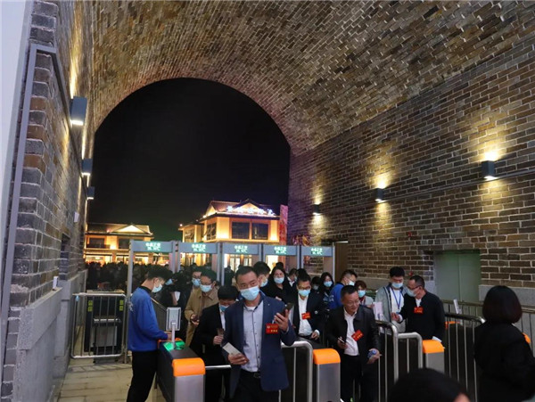 人大代表、政協(xié)委員打卡《china》