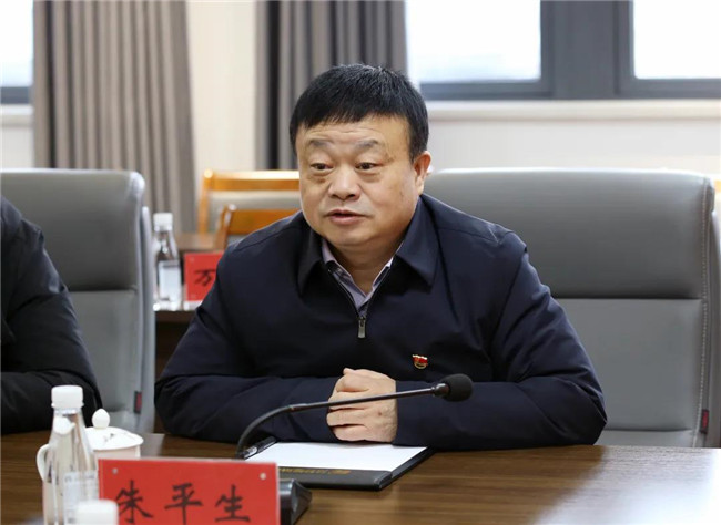 市國(guó)資委黨委書(shū)記、主任朱平生帶隊(duì)走訪慰問(wèn)城投集團(tuán)