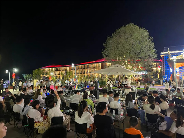 興商貿(mào) 促消費(fèi) 惠民生！景德鎮(zhèn)這里的夜市很火爆！