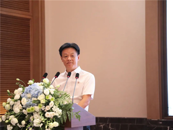 景德鎮(zhèn)城投集團(tuán)與景德鎮(zhèn)農(nóng)商銀行共同舉辦綜合業(yè)務(wù)大樓定向購置項目簽約儀式