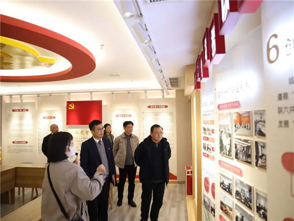 構建黨建工作新格局,以實際行動貫徹落實黨的二十大精神——江西銀行景德鎮分行與市城投集團舉行黨建共建簽約儀式