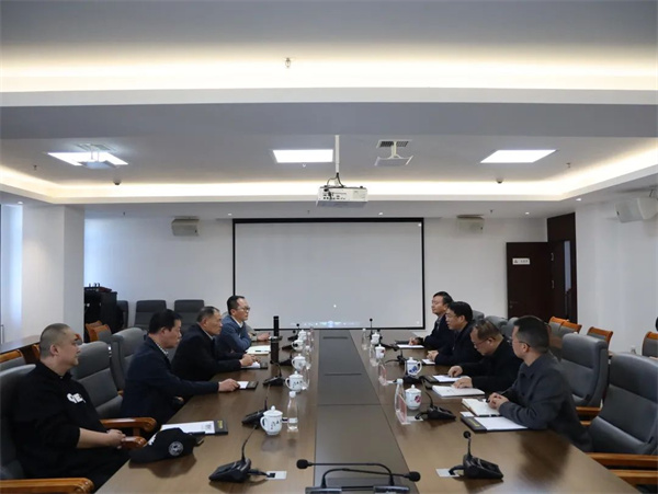 中國五冶集團一行蒞臨市城投集團調研座談